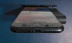 Apple iPhone 7 A1660 / MNAC2LL/A 32 GB Matte Black Factory Unlocked