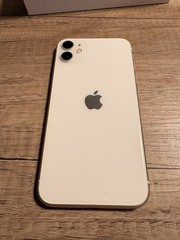 Apple iPhone 11 – 128GB White – Used Working Perfectly