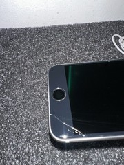 Apple iPhone 6 – 64GB – Black – (Unlocked) – GRADE D