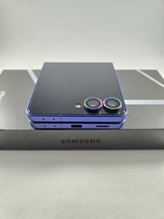 Samsung Galaxy Z Flip 7 – 256GB – (Carrier Unlocked) – Blue shadow