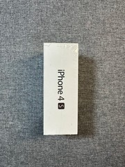 Apple iPhone 4S 16GB Black White (Unlocked) A1387 IOS9 Sealed