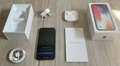 NEW Apple iPhone X (iPhone 10) 64GB 256GB Unlocked smartphone in re-SEALED BOX