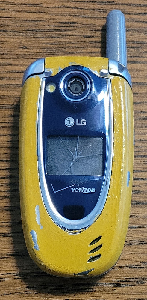 LG VX5200 – Silver and Blue ( Verizon ) Cellular Flip Phone – READ