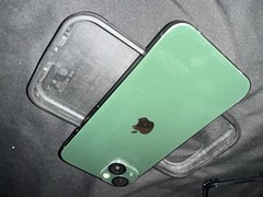 Apple iPhone 13 (Fully Unlocked) 128GB Green Very Good