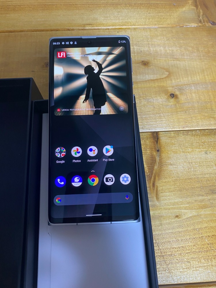 Leica LEITZ PHONE 1 Android 1in sensor Snapdragon 888 Unlocked 5G SHARP sim free