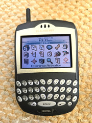 Vintage Nextel BlackBerry 7520 Smartphone – Complete Boxed Set (Collectible)