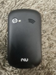 NIU LIV 10 32MB 16MB RAM Vintage Qwerty Keypad Cell Phone