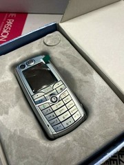 MOTOROLA C975 Silver Rare Collectors Phone Mobile Cell