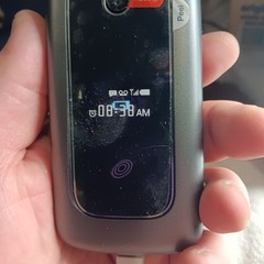 Lot Tracfone Z233VL Black Flip Cell Phone W/ Battery 4GB And Other Accessories