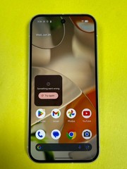 Google Pixel 9 – 128GB – Porcelain (Unlocked) – Cracked Rear Camera