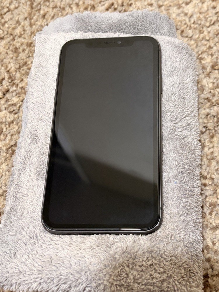iPhone 11 For Parts Only Black