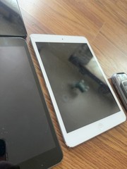 Lot Of Assorted Apple iPhones, Tablets – For Scrap only or PARTS ONLY