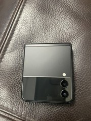 Samsung Galaxy Z Flip3 5G SM-F711U – 128GB – Phantom Black (AT&T)
