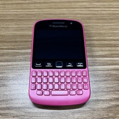 Unlocked BlackBerry 9720 3G WIFI 5MP Camera FM Radio GPS Black/Pink Cellphone