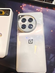 One plus 12 5G Unlock 512GB 6.82in Snapdragon 8 Gen 3 All Colours Good Condition