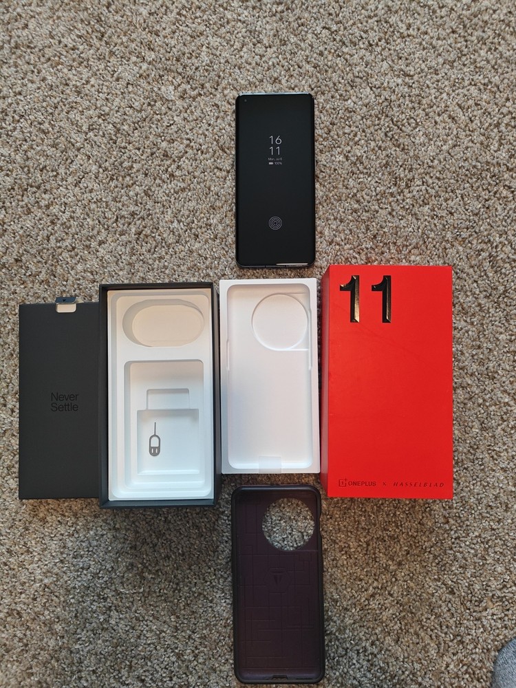 OnePlus 11 – 128 GB – Titan Black (Unlocked) well Taken Care Of