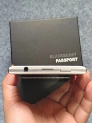 BlackBerry Passport Q30 (SQW100-1) 32GB+3GB 4G Unlocked Smartphone-Three colors