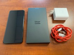 OnePlus 13 – 16GB +512 GB – Unlocked – US version (Open Box)