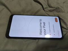 Google Pixel 4 XL G020J – 128GB – Clearly White (Unlocked) (Single SIM)