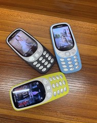 Nokia 3310 4G 2019 2.4 in Bluetooth Camera Flashlight Radio Unlocked CellPhone