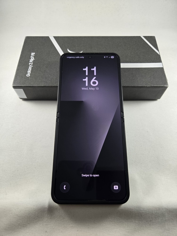 Samsung Galaxy Z Flip7 FE SM-F761U – 256GB – Black (Unlocked) –