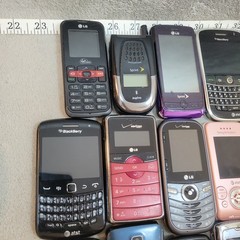 Lot of 20 Vintage Cell Phones Blackberry LG HTC Sony Ericsson Parts Untested