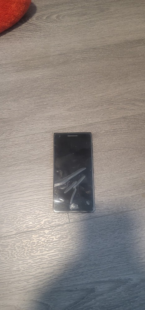 BlackBerry Motion BBD100-2 (Unlocked) 32GB – Smartphone – A1