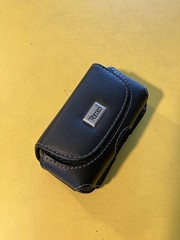 LG B470 Flip Phone – AT&T, 3G / 2G, complete.