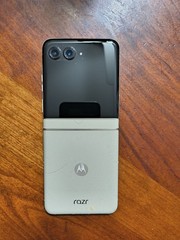 Motorola Razr 2024 256GB Brown XT2453-3 (Xfinity) needs new screen