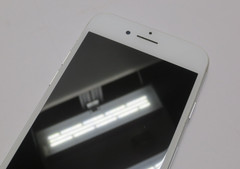 Apple iPhone 7 (A1660) 128GB iOS Silver – Unlocked Any Carrier **READ** #106