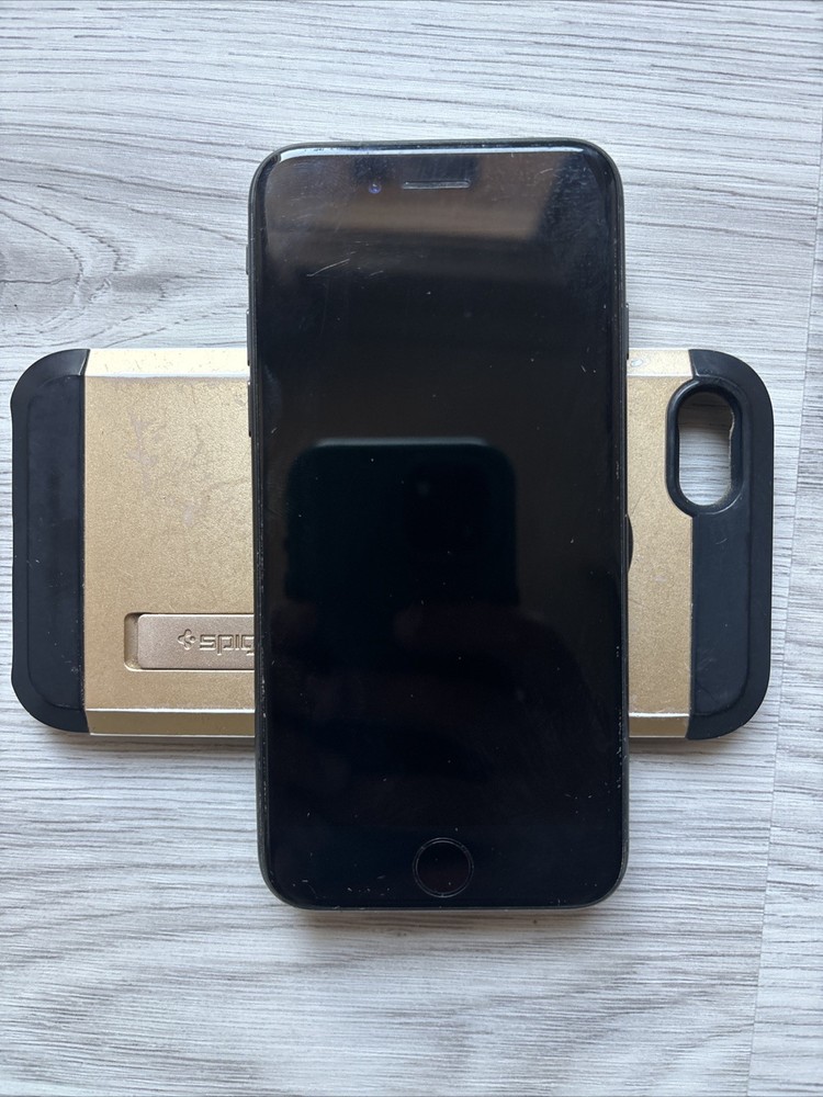 2020 Iphone Se Black Locked And Needs Factory Reset