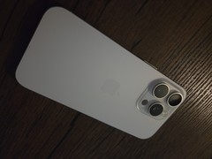 Apple iPhone 16 Pro – 1 TB – White Titanium (AT&T) PARTS READ 231