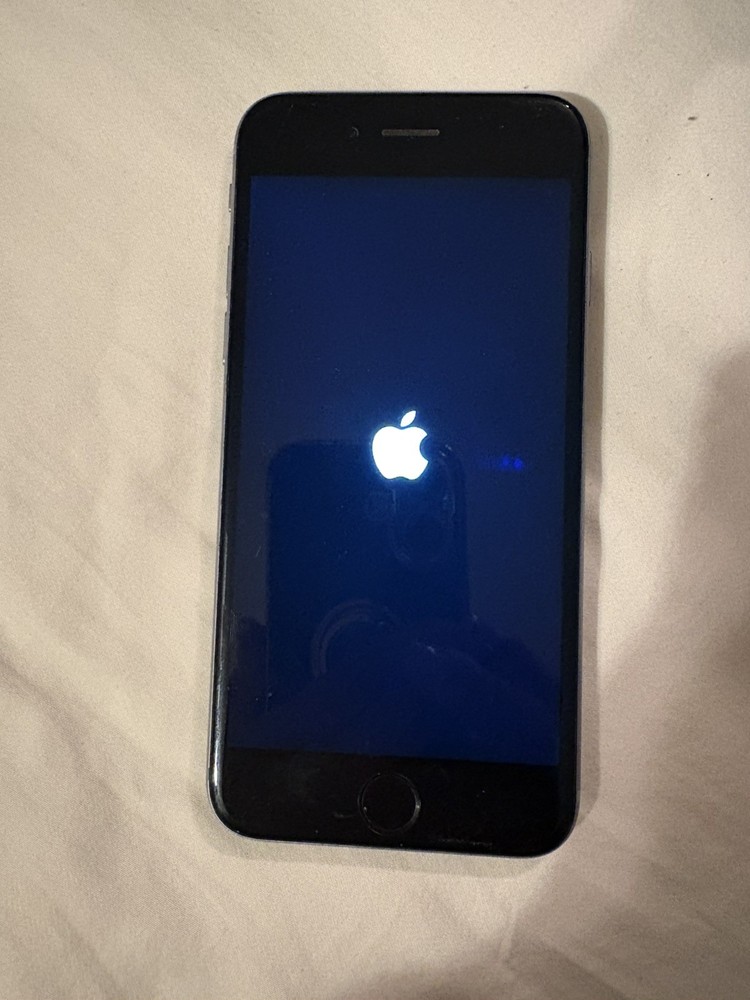 FOR PARTS ONLY Apple iPhone 6 – 16 GB – Silver A1549 – 4.7 Inch Screen Size
