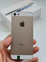 Apple iPhone 5 16GB Factory UNlocked Black/White/Gold Good