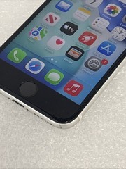 Apple iPhone Se 2 (A2275) 64GB, Silver, iOS 26 (Unlocked)