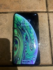 Apple iPhone XS – 64GB – Space Gray (Unlocked) A1920 (CDMA + GSM)
