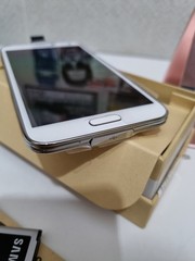NEW 4G 16GB SAMSUNG GALAXY S5 SM-G900F White