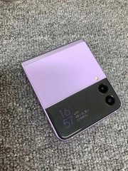 Samsung Galaxy Z Flip 3 5G SM-F711B Smartphone 128GB Unlocked OPEN BOX lavender