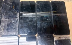 Lot Of 22 Smartphones Unknown Carriers Various Brands Samsung Apple IPhone AS IS