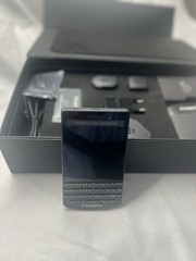Blackberry Porsche Smartphones design p’9983