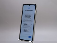 Samsung Galaxy Z Fold5 SM-F946U 256GB Cream WIFI Only W087418