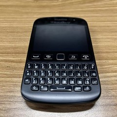 BlackBerry 9720 Unlocked Cellphone 3G WIFI 5MP Camera FM Radio GPS SALE LO
