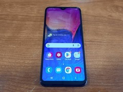 Samsung Galaxy A10E SM-A102U Cell Phone (T-Mobile) Black Good Used Cracked