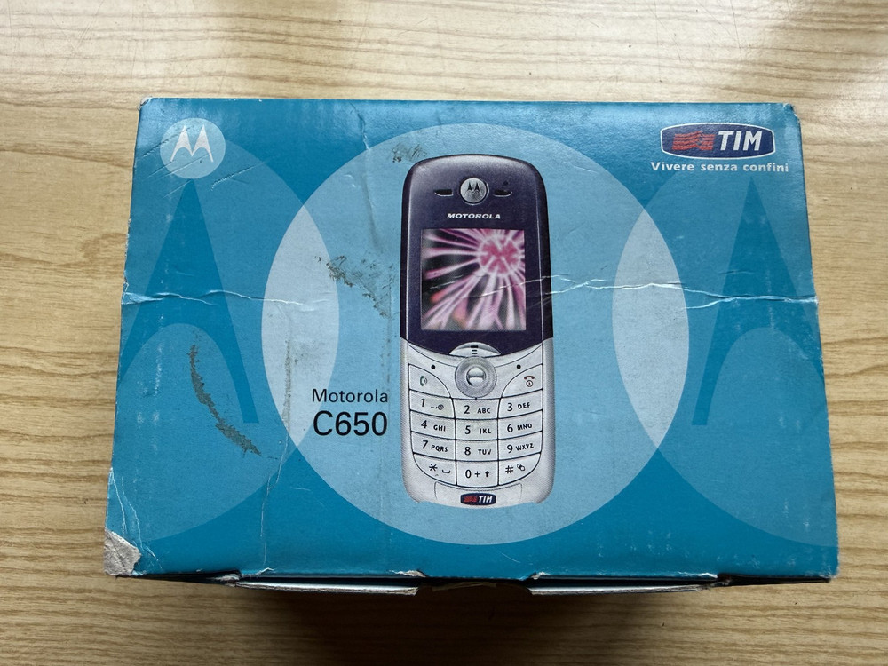 VINTAGE MOTOROLA C650 TIM CELL PHONE WITH BOX