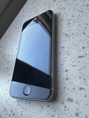 Apple iPhone 5 – 16GB – Bianco e Argento E display Colore Nero