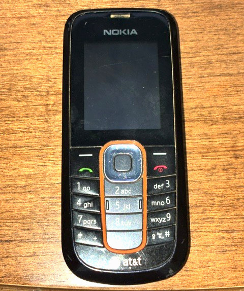 Nokia 2600 Classic 2G GSM Slim Bar Camera Cell Phone AT&T Battery NOT TESTED