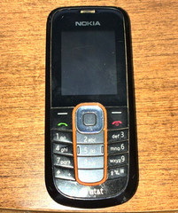 Nokia 2600 Classic 2G GSM Slim Bar Camera Cell Phone AT&T Battery NOT TESTED