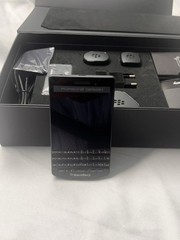 Blackberry Porsche Smartphones design p’9983