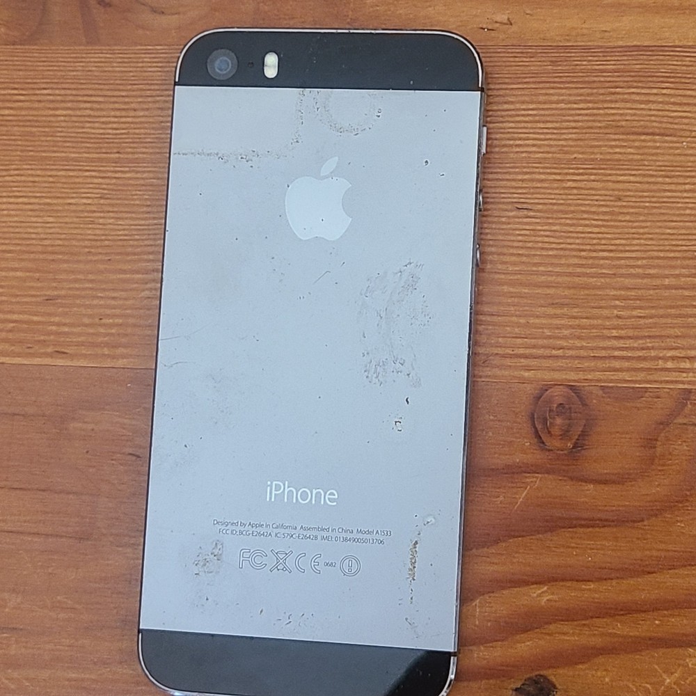 iphone model a1533 Broken Screen, Locked
