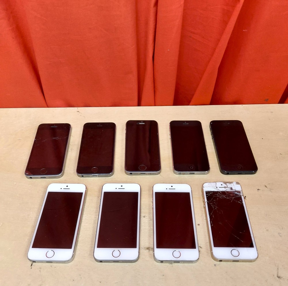 Lot Of 9 Random Apple Iphones 5S And SE 1st Gen Black White Rose Gold 1529